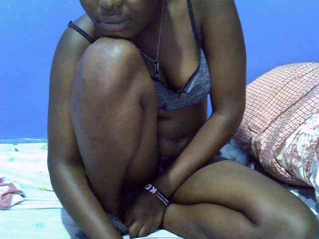 curvy-corazon webcam