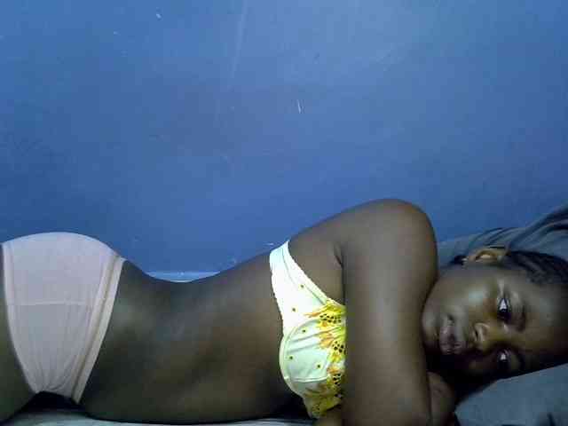 curvy-corazon webcam
