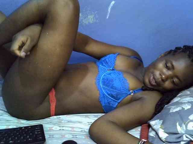 curvy-corazon webcam