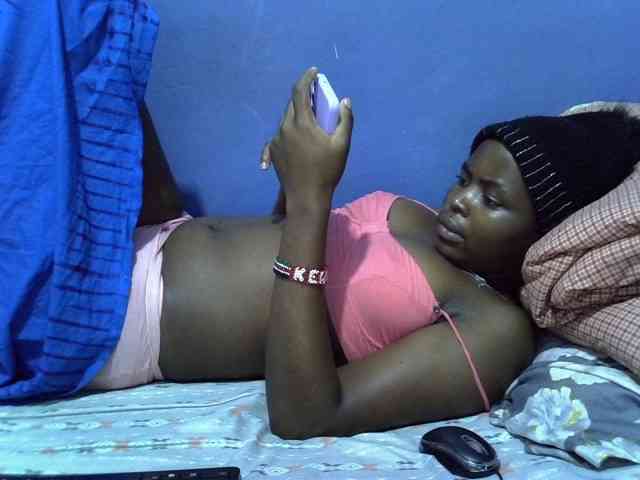 curvy-corazon webcam