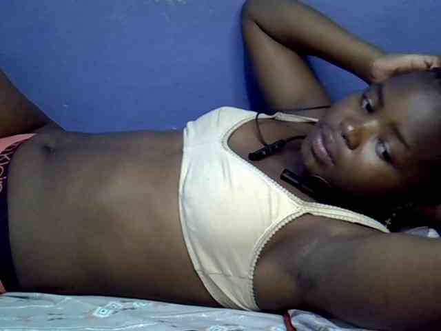 curvy-corazon Live Webcam on BongaCams