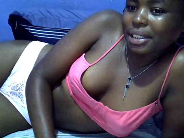curvy-corazon webcam