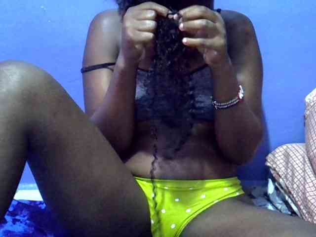 curvy-corazon webcam