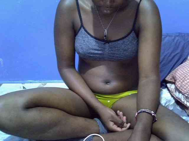 curvy-corazon webcam