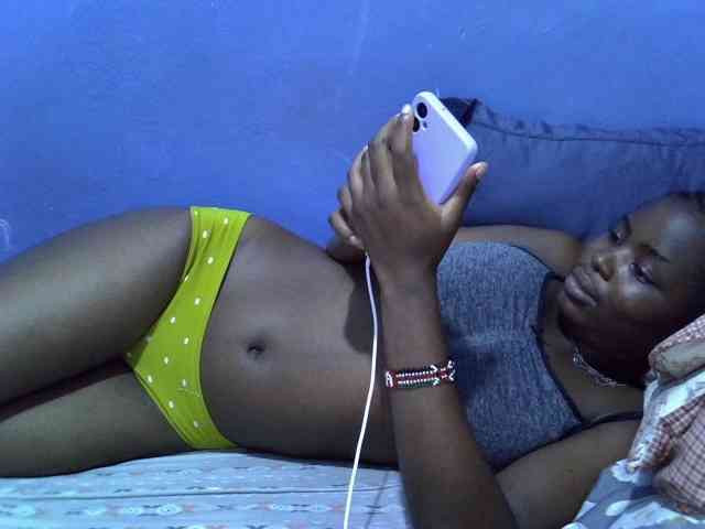 curvy-corazon webcam