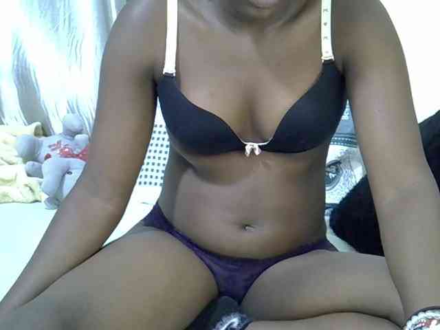 curvy-corazon webcam