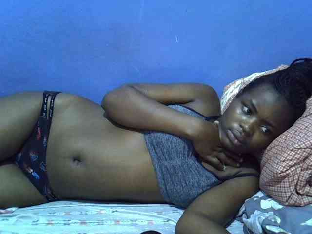 curvy-corazon webcam