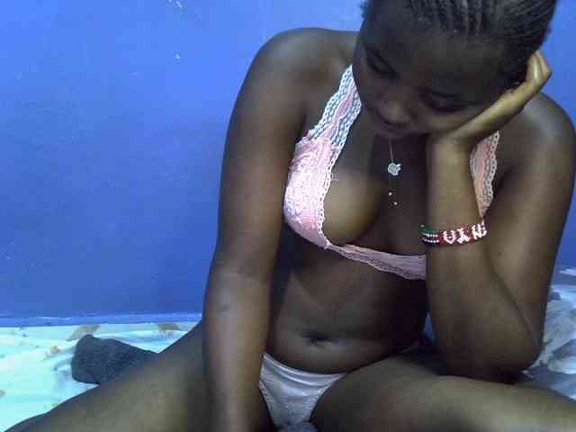 curvy-corazon webcam