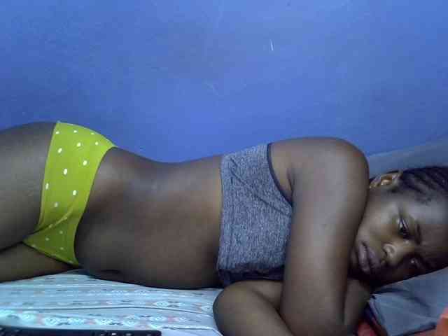 curvy-corazon webcam