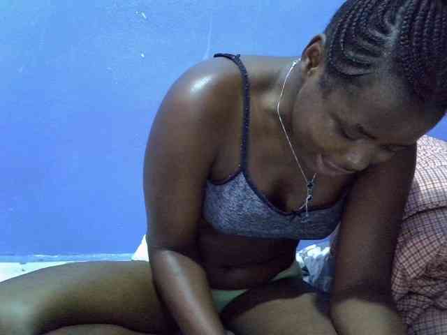 curvy-corazon webcam