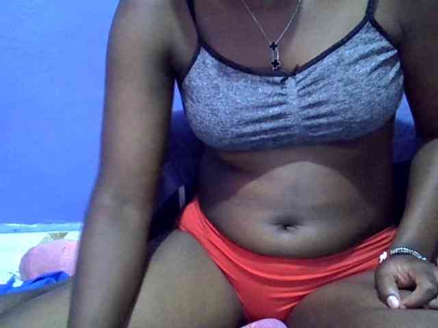 curvy-corazon webcam
