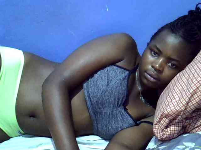 curvy-corazon webcam