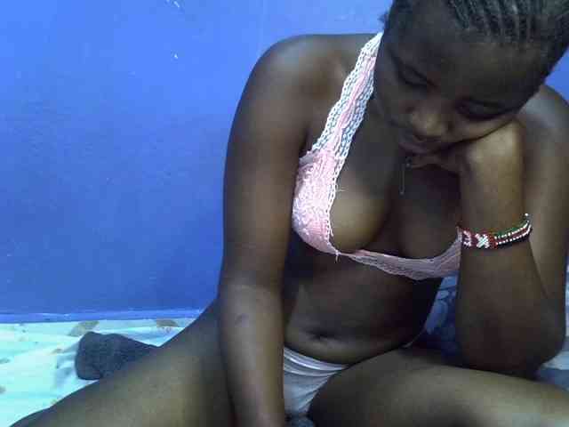 curvy-corazon webcam
