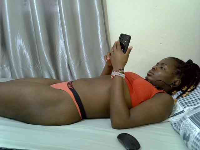 curvy-corazon webcam