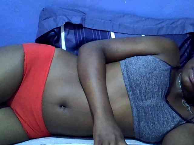 curvy-corazon webcam