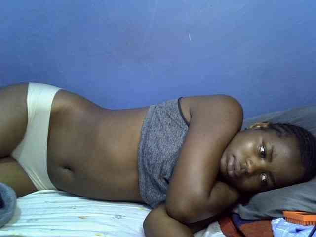 curvy-corazon webcam
