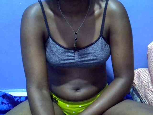 curvy-corazon webcam
