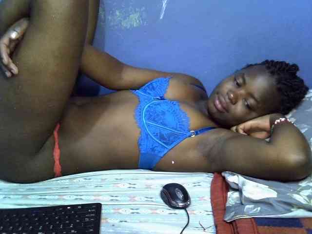 curvy-corazon webcam