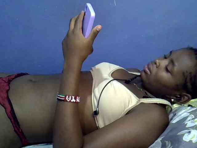 curvy-corazon webcam