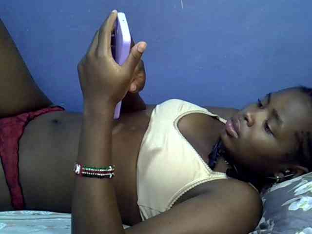 curvy-corazon webcam