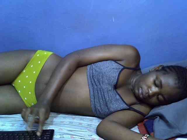 curvy-corazon webcam