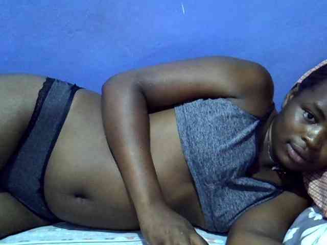 curvy-corazon webcam