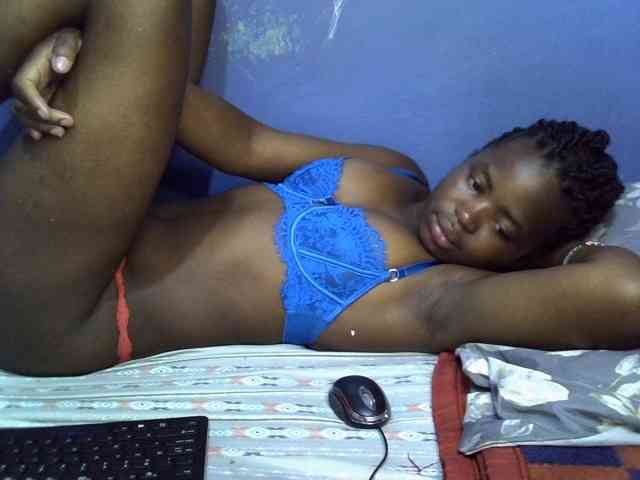 curvy-corazon webcam