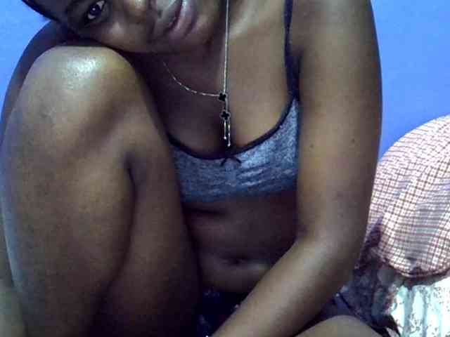 curvy-corazon webcam