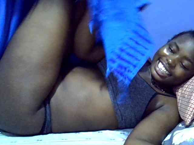 curvy-corazon webcam