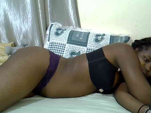 curvy-corazon webcam