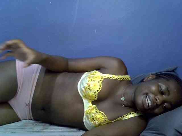 curvy-corazon webcam