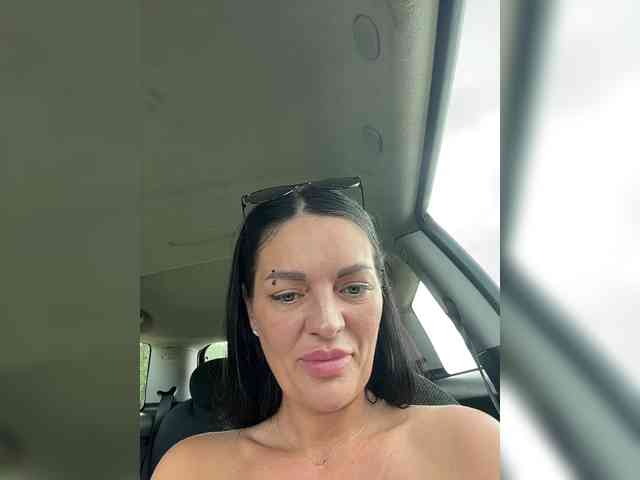 ValerieNoir webcam