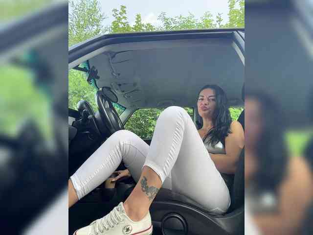 ValerieNoir webcam