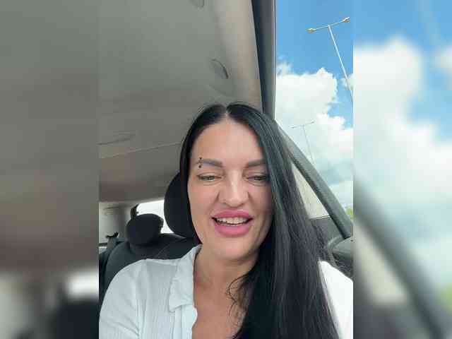 ValerieNoir webcam