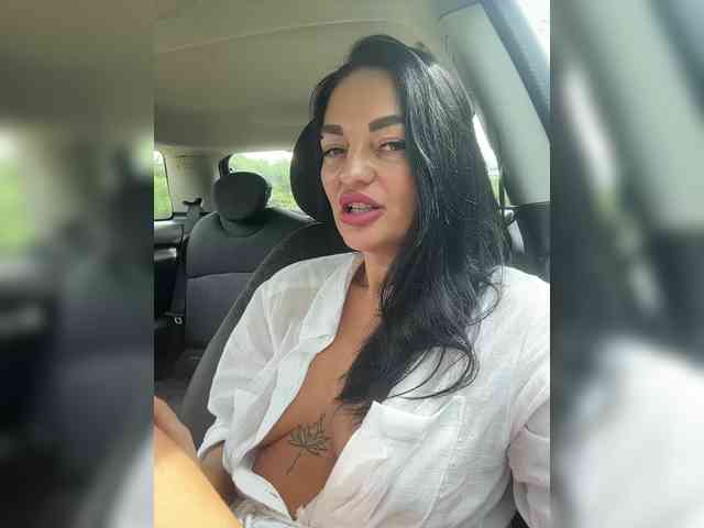 ValerieNoir webcam
