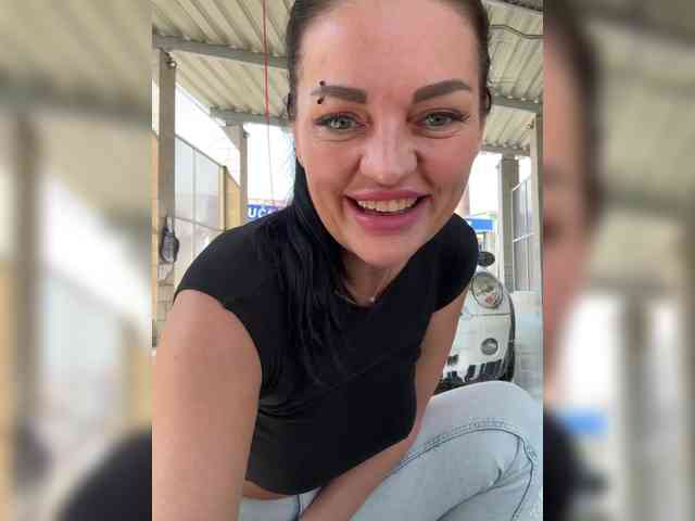 ValerieNoir webcam