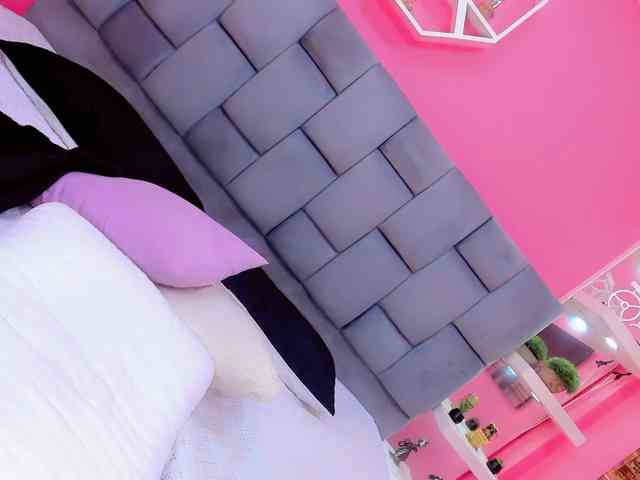 KlhoeGill Live Webcam on BongaCams