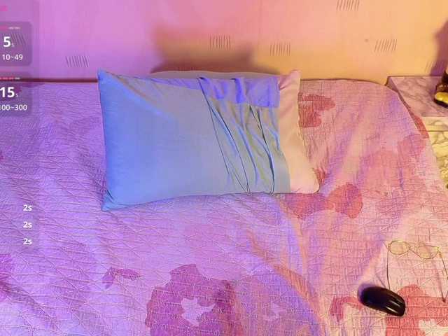 hollyvega's BongaCams show and profile