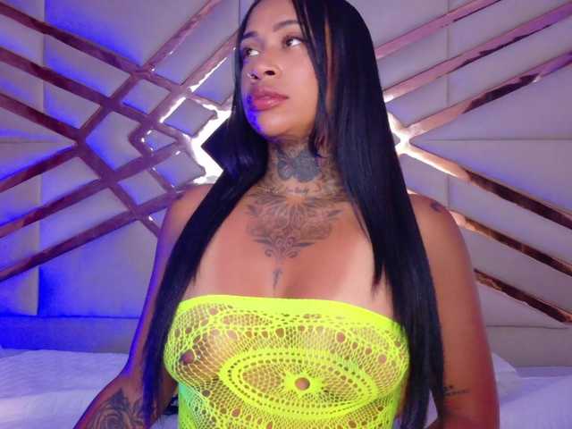 hollyvega's BongaCams show and profile