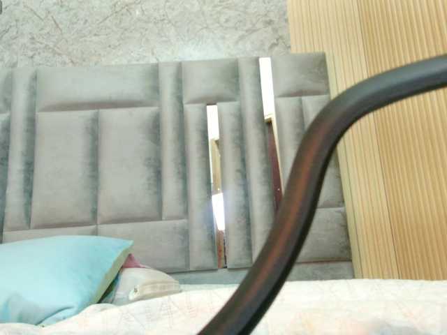 hollyvega's BongaCams show and profile