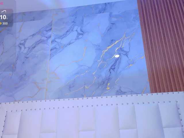 hollyvega's BongaCams show and profile