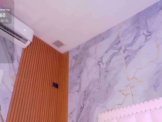 hollyvega's BongaCams show and profile