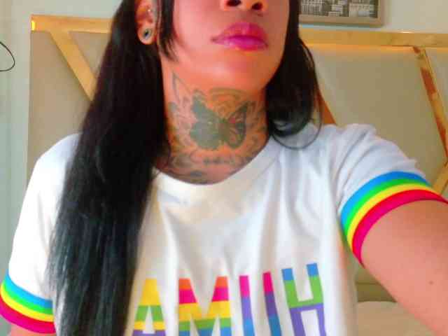hollyvega webcam