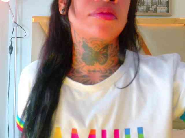 hollyvega