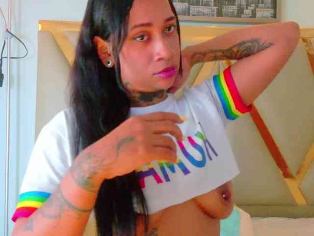hollyvega webcam