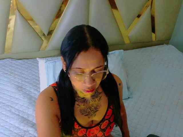 hollyvega webcam