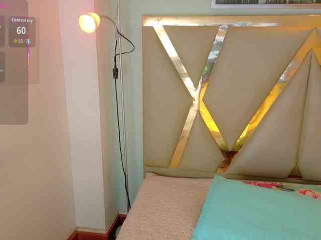 hollyvega webcam