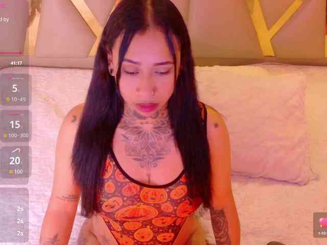 hollyvega