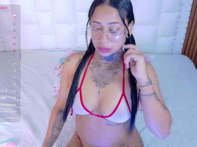 hollyvega webcam
