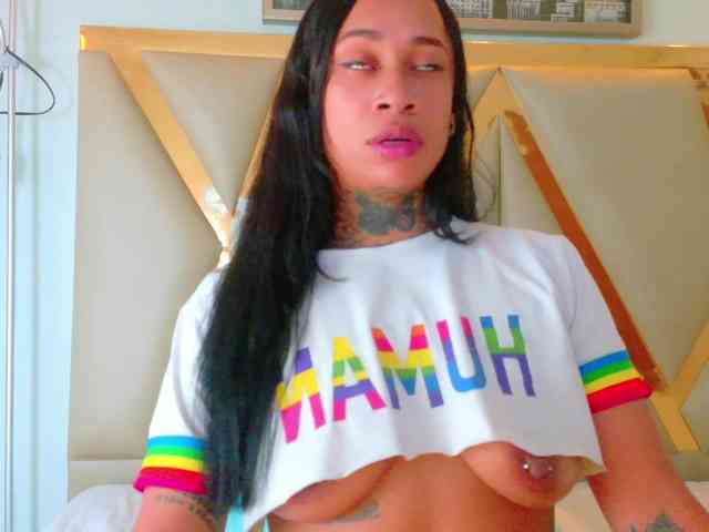 hollyvega webcam